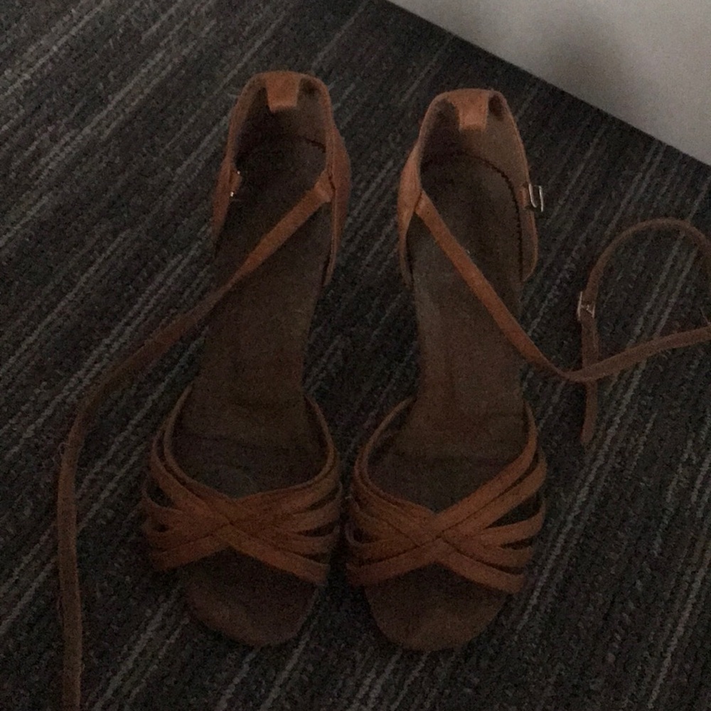 Latin heels